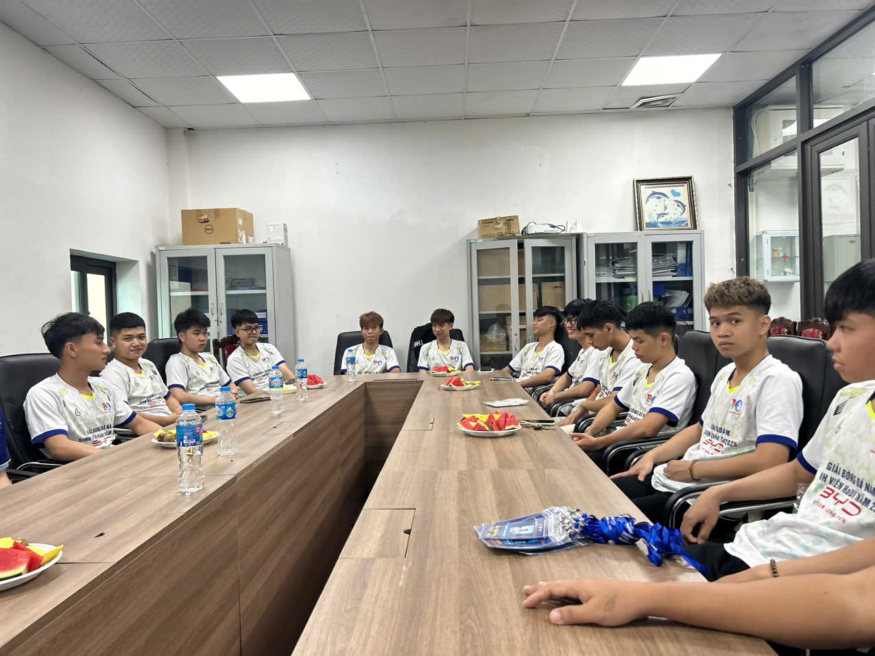 Lễ xuất quân đội tuyển bóng đá Trung tâm Công nghệ ô tô và Đào tạo lái xe