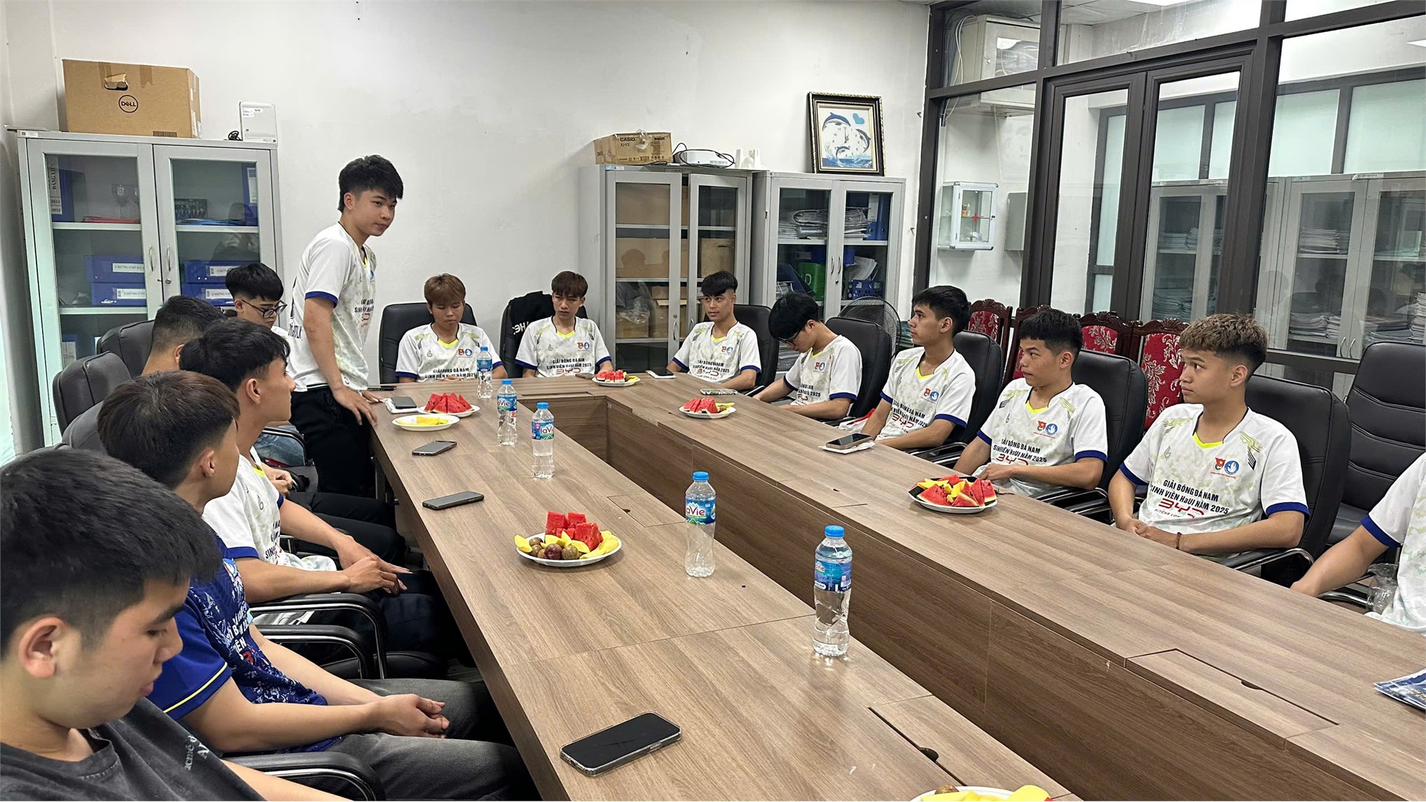Lễ xuất quân đội tuyển bóng đá Trung tâm Công nghệ ô tô và Đào tạo lái xe