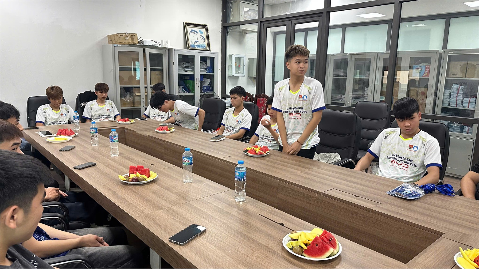 Lễ xuất quân đội tuyển bóng đá Trung tâm Công nghệ ô tô và Đào tạo lái xe